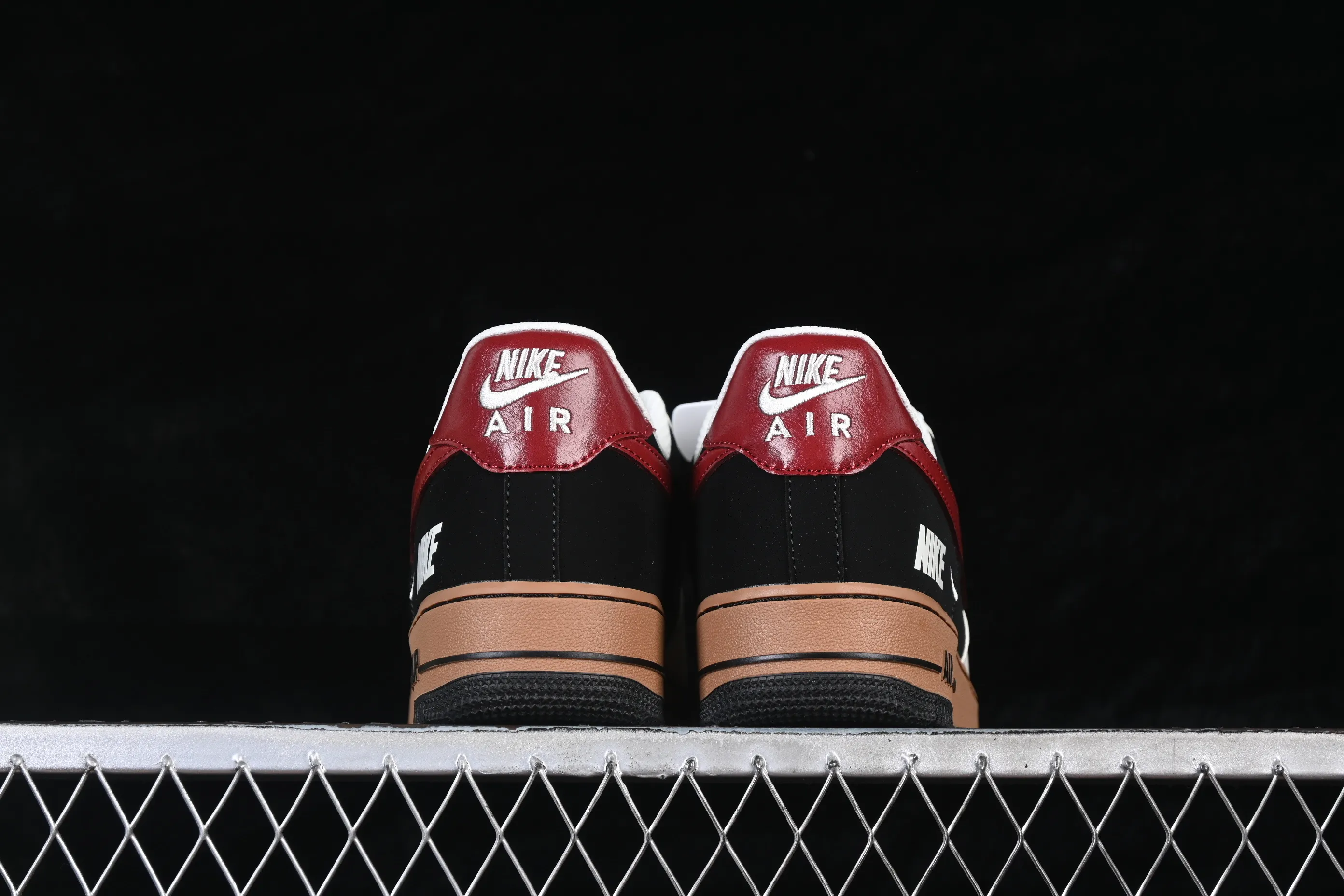 All categories Nk Air Force 1 Air Force series Nk Air Force 1 Low Air Force low-top Nike Air Force 1'07 Low White, red and black color splicing Air Force 1 low-top casual sneakers IM3378-122